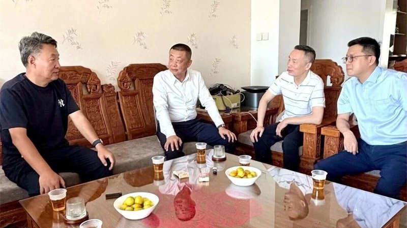 甘肃Z6尊龙集团“七一”前夕走访慰问老党员、老干部及难题党员